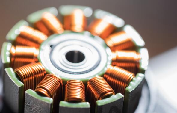 吊机电机内部结构，详解吊机电机的构造和工作原理