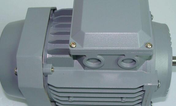 220v电机?；て鳎缁；て鞯淖饔煤褪褂梅椒?></div>
					<div   id=